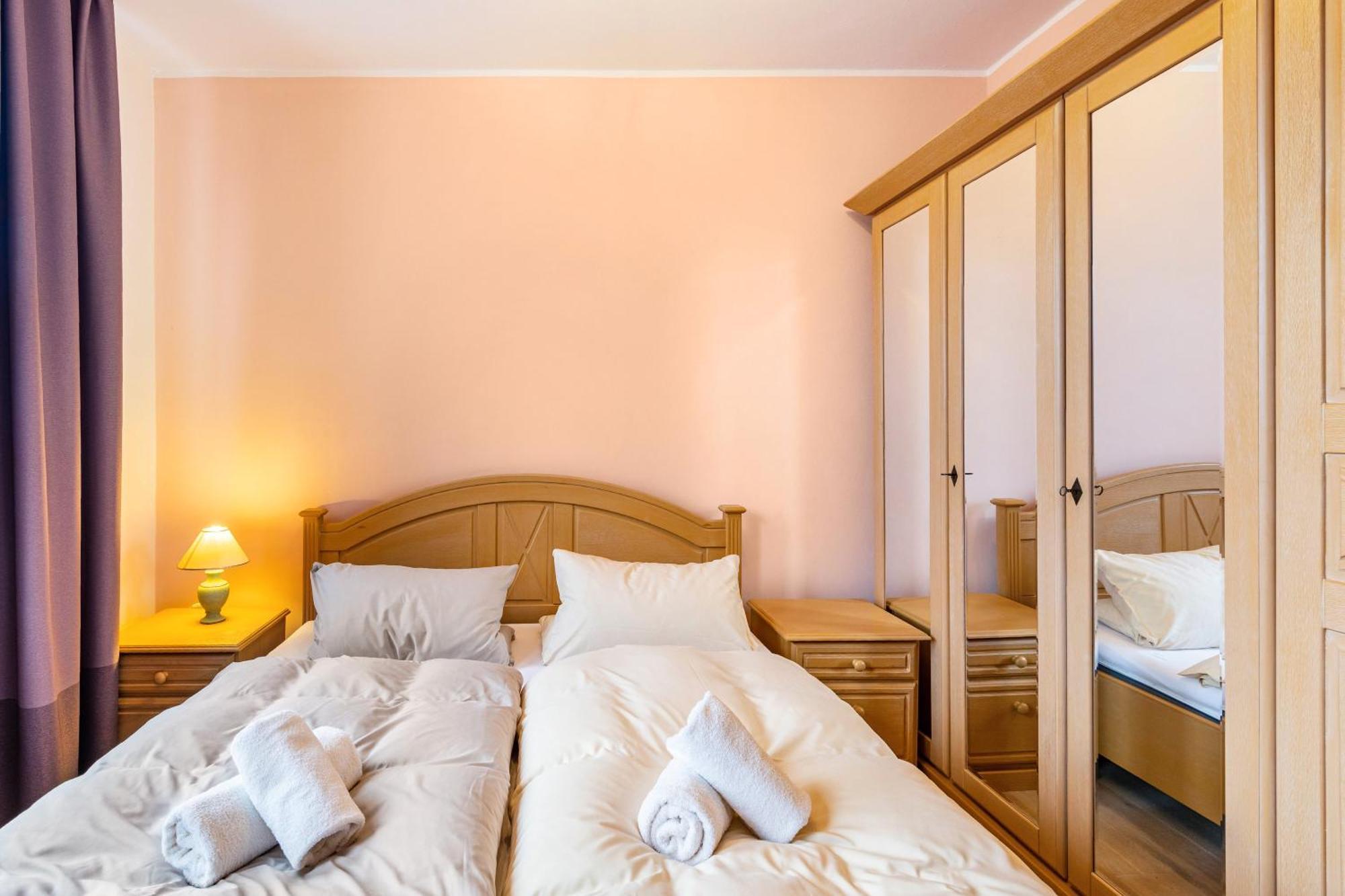 Serviced Apartments Xanthurus Швелм Екстериор снимка